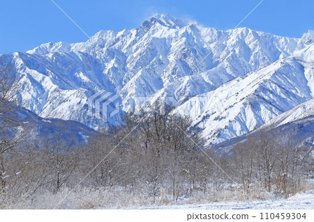 Hakuba in winter, the bitterly cold Northern Alps Hakuba in winter, the bitterly cold Northern Alps 110459304