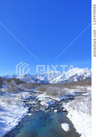 Hakuba in winter, the bitterly cold Northern Alps Hakuba in winter, the bitterly cold Northern Alps 110459488