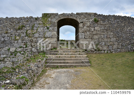 Nakagusuku Castle Ruins is a world heritage site that has survived the war and is the most intact castle in Okinawa Prefecture. 110459976