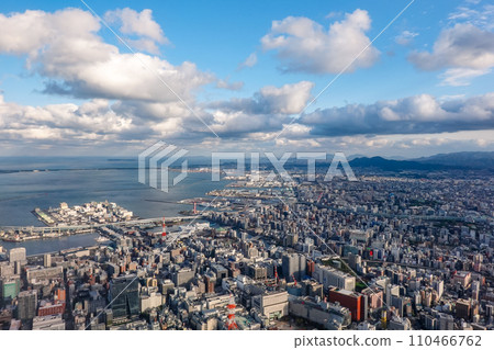 Genkai Sea, Hakata Bay, Hakata townscape, before landing at Fukuoka Airport 110466762