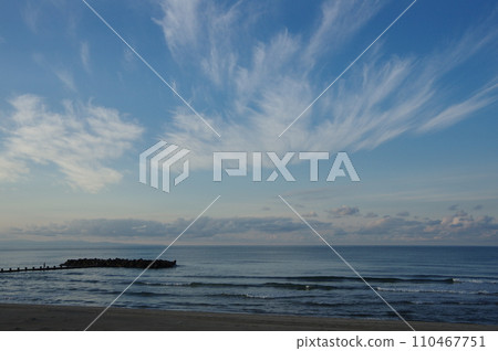 海岸和雲 海岸和雲 110467751
