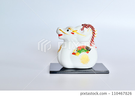 New Year's material: Year of the Dragon, zodiac earthen bell New Year's material: Year of the Dragon, zodiac earthen bell 110467826