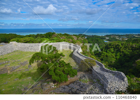 沖繩世界遺產今歸仁城遺址風景 沖繩世界遺產今歸仁城遺址風景 110468840