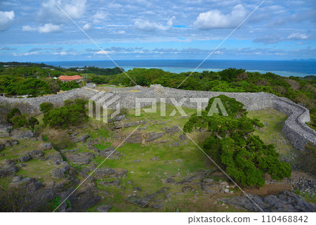 沖繩世界遺產今歸仁城遺址風景 沖繩世界遺產今歸仁城遺址風景 110468842