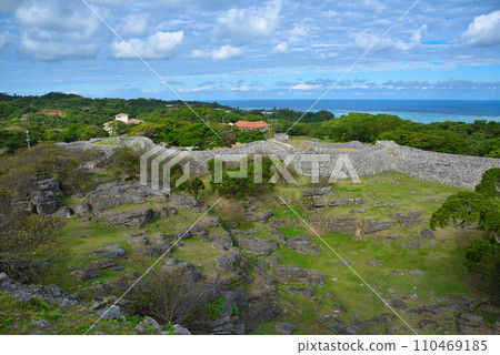 沖繩世界遺產今歸仁城遺址風景 沖繩世界遺產今歸仁城遺址風景 110469185