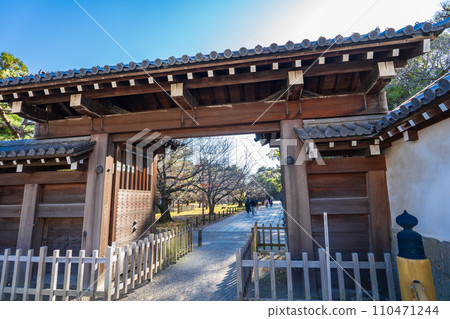 和歌山市和歌山城大手門 110471244