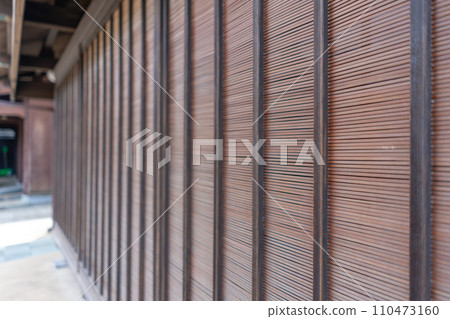 富山縣東岩瀨町的街道兩旁排列著老房子，Sumushiko 110473160