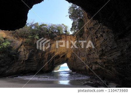Ryugaku cave 110473980