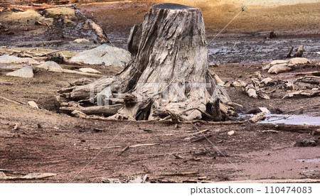 Discharge of water from hydropower, river bottom was exposed 110474083