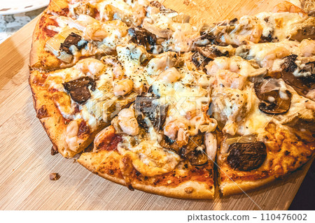 home baked pizza home baked pizza 110476002