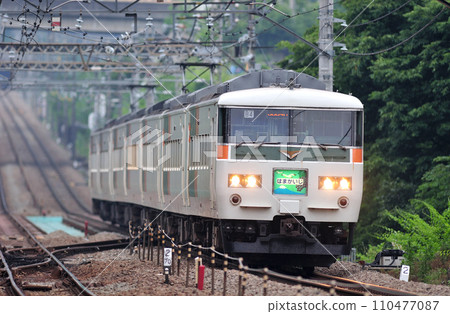 中央幹線 四毛上野原 JR 東日本 185 系列 B4 編組(大宮)濱海路 中央幹線 四毛上野原 JR 東日本 185 系列 B4 編組(大宮)濱海路 110477087