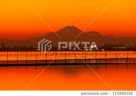 Evening view of Mt. Fuji from Sanbanze Funabashi Sanbanze Seaside Park 110480188