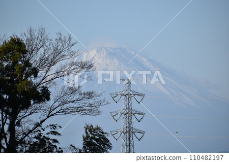 大雪天神奈川縣茅崎里山公園的冬景 110482197