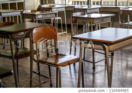 School classroom School classroom 110484965