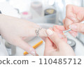 Nail salon_Liner brush_Designing nails using icing gel 2 110485712