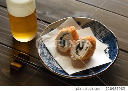 Fried chicken breast wrapped in shiso leaves 110485985