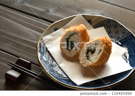 紫蘇葉包裹炸雞胸肉 紫蘇葉包裹炸雞胸肉 110485990