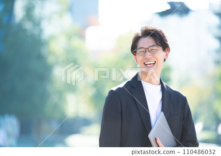 Business/Men 110486032