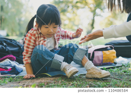 parenthood, parent and child, child 110486584