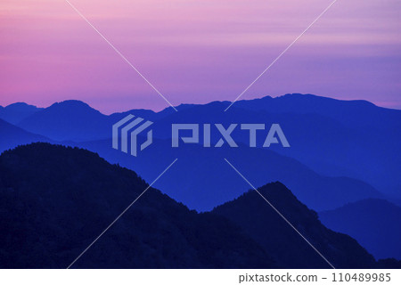 大峰奧道、大峰山、熊野古道、黎明的山脈、從吉野到熊野的道路、世界遺產紀伊山脈、日本三大修驗道 110489985