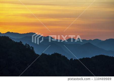 Omine Oku Drive, Mt. Omine, Kumano Kodo, Mountains at dawn, Road from Yoshino to Kumano, World Heritage Kii Mountains, Japan's three major Shugendo 110489989