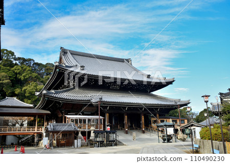 Mizumadera (main hall) [Kaizuka City, Osaka Prefecture] 110490230