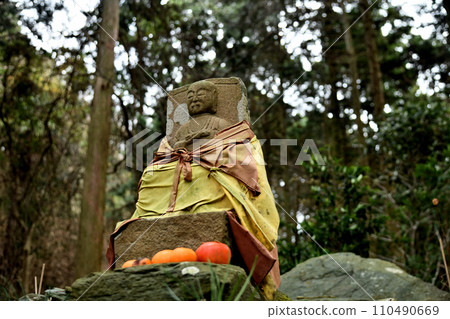Koyasan-cho Ishido (Kobo Daishi statue in the entertainment hall) Koyasan-cho Ishido (Kobo Daishi statue in the entertainment hall) 110490669