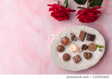 情人節 巧克力與鮮花 情人節 110493805