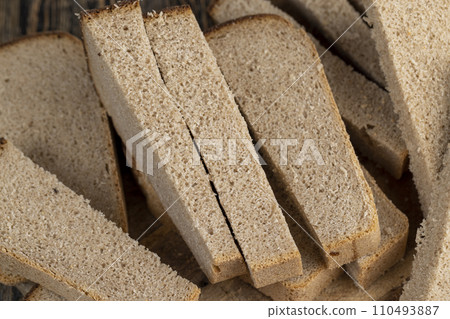 fresh bread using a mixture of wheat and rye flour fresh bread using a mixture of wheat and rye flour 110493887