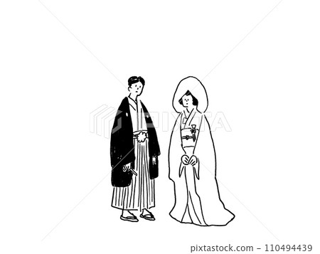 Bride and groom in white and crested hakama, wedding ceremony Bride and groom in white and crested hakama, wedding ceremony 110494439