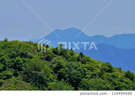 Mt. Nigi from Shichigatake 110494499