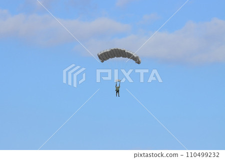 降落傘空降離島奪回演習特種兵空降 110499232