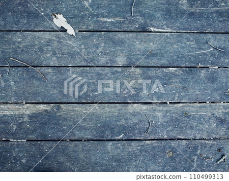 Old wood deck 110499313