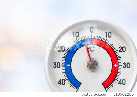 Outdoor thermometer indicates sub-zero temperature Outdoor thermometer indicates sub-zero temperature 110501299