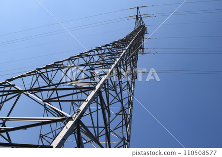 輸電塔高壓交流電 輸電塔高壓交流電 110508577