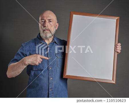 senior man, teacher, mentor or presenter, with blank white board, education, presentation and business communication concept senior man, teacher, mentor or presenter, with blank white board, education, presentation and business communication concept 110510623