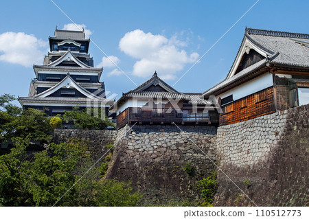 熊本縣/春天的藍天和熊本城天守閣（熊本城遺址） 110512773
