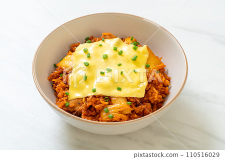 kimchi fried rice with pork and topped cheese 110516029