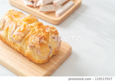 taro toast bread on wood board 110517057