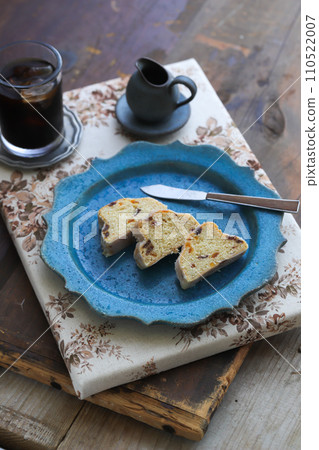 coffee and stollen 110522007