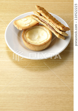 餅乾奶油三明治和起司餡餅 110522223