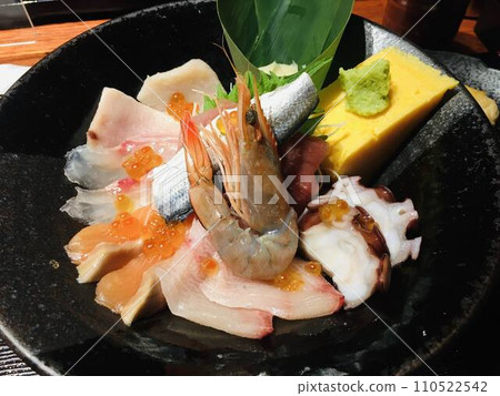 Japanese seafood rice bowl Japanese seafood rice bowl 110522542