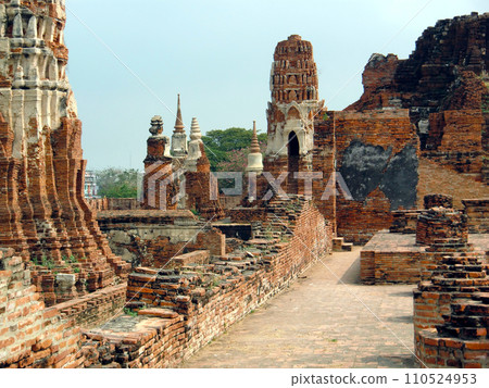 Thailand, Ayutthaya ruins, Wat Phra Mahathat Thailand, Ayutthaya ruins, Wat Phra Mahathat 110524953