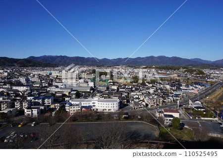 岡山縣津山市的街景:從鶴山公園向北眺望津山 岡山縣津山市的街景:從鶴山公園向北眺望津山 110525495