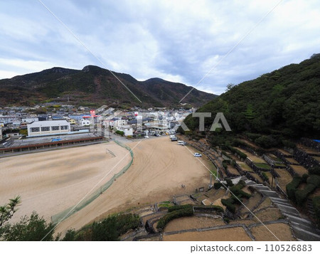 Tomioka Hachiman Shrine pier [Tonosho-cho, Shozu-gun, Kagawa Prefecture (Shodoshima)] 6 110526883