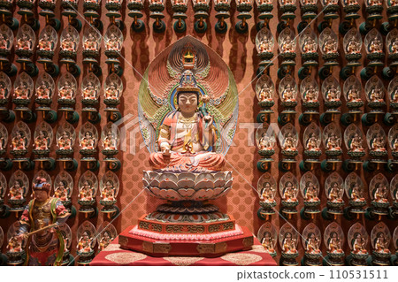 Sculpture statue at Buddha Tooth temple in Chinatown, Singapore 110531511