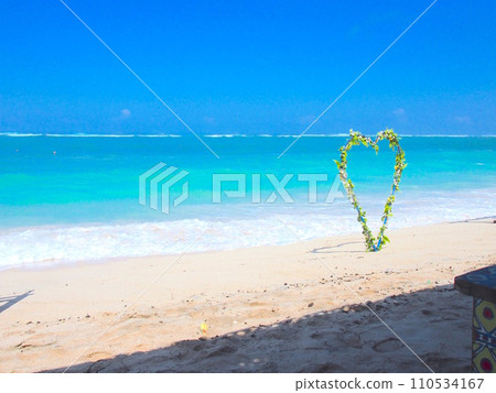 Blue sea and heart photo frame 110534167