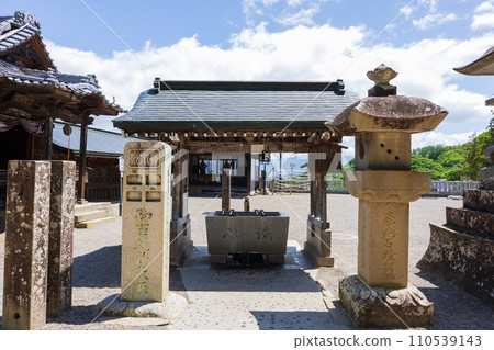 長野縣上田市的春天、綠意盎然的別所溫泉、北向觀音 110539143