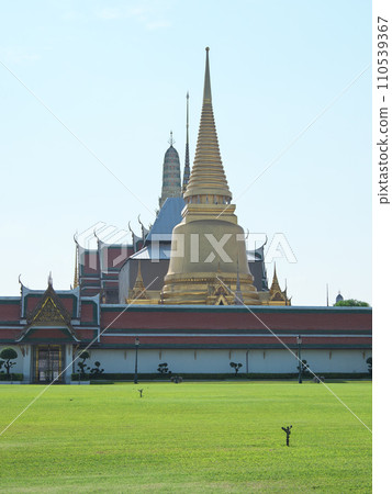 泰國曼谷,玉佛寺,五月陽光明媚的一天 泰國曼谷,玉佛寺,五月陽光明媚的一天 110539367
