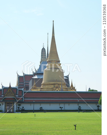 泰國曼谷,玉佛寺,五月陽光明媚的一天 泰國曼谷,玉佛寺,五月陽光明媚的一天 110539368